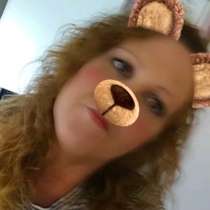 Meet your Posher, Becku